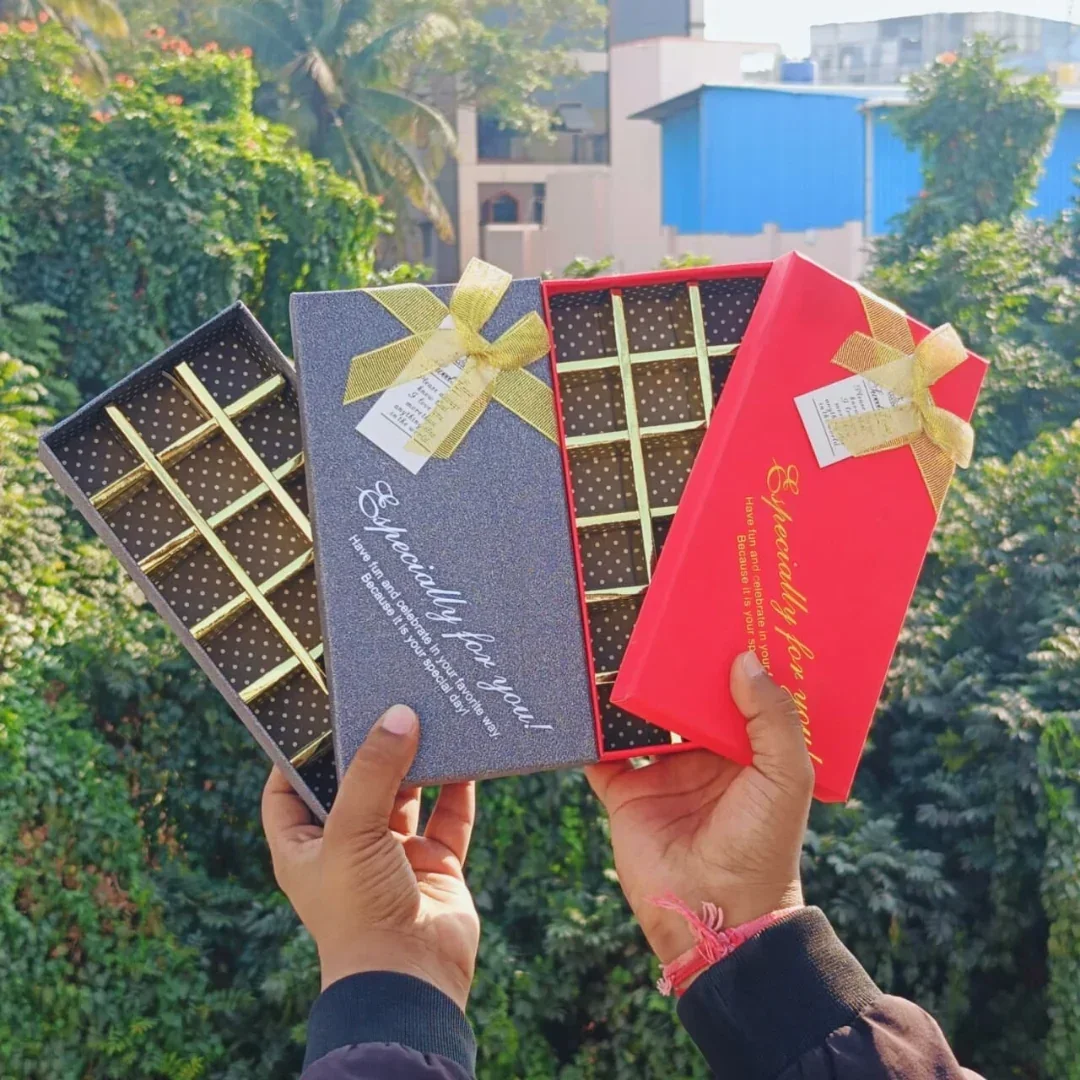 18 Cavity | Rigid Chocolate Box with Golden Partition | Premium Gift Box | Pack of 1 - Image 3