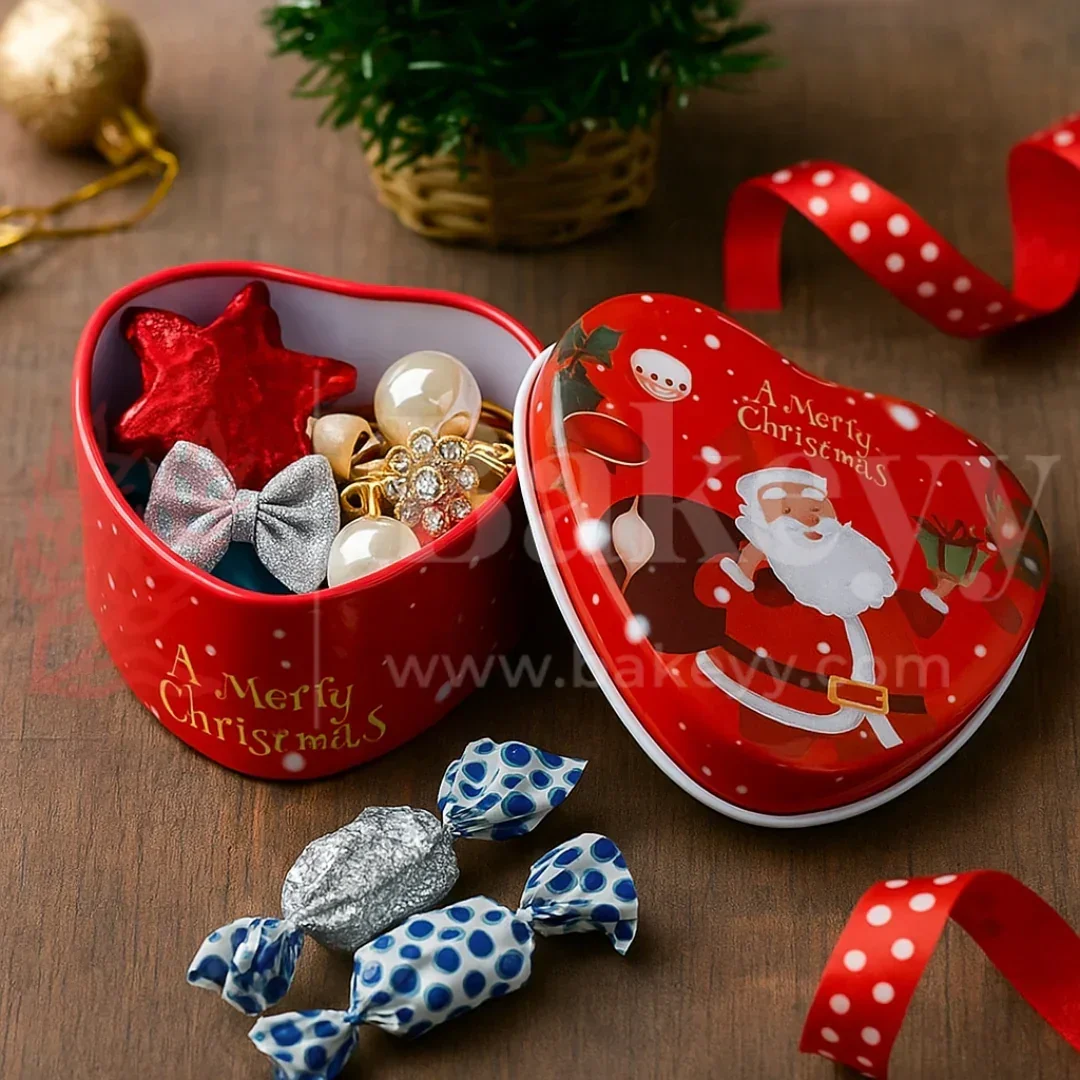 Christmas Heart Tins | Random Christmas Prints | Pack of 12 - Image 3