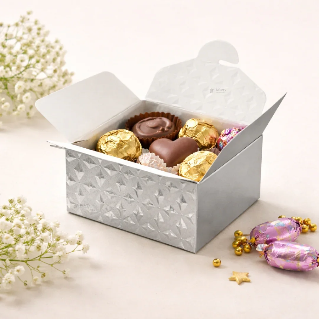 Geometric Flap Goodie Box | Textured Gift Packaging Box | Gold & Silver Available | Pack of 10 - Image 3